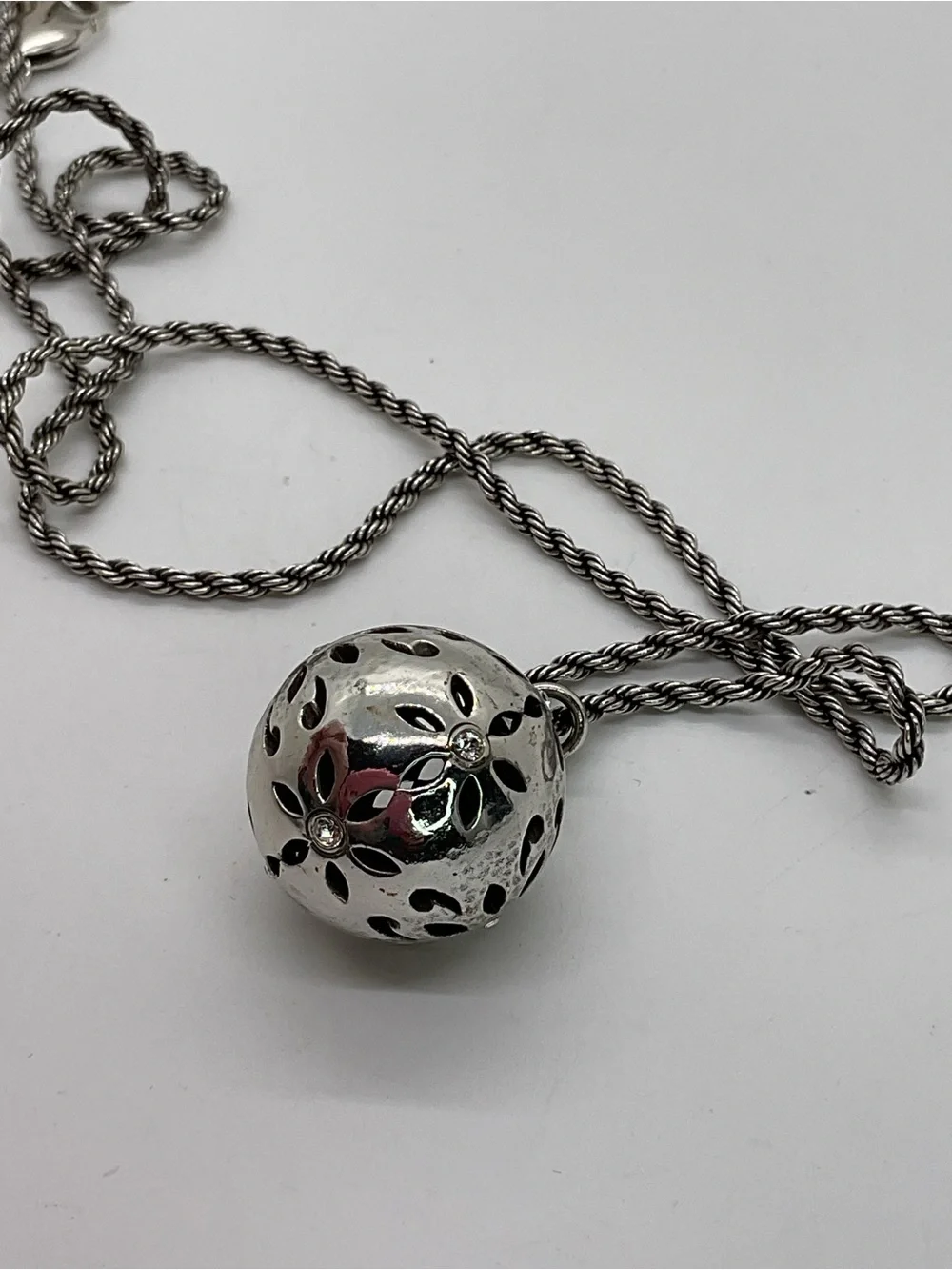 Brighton Cathedral Fleur de Lis Filagree Ball Pendant Necklace - Rare